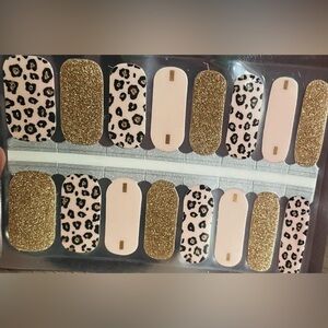 NEW Leopard and Gold Glitter Nail Strips
